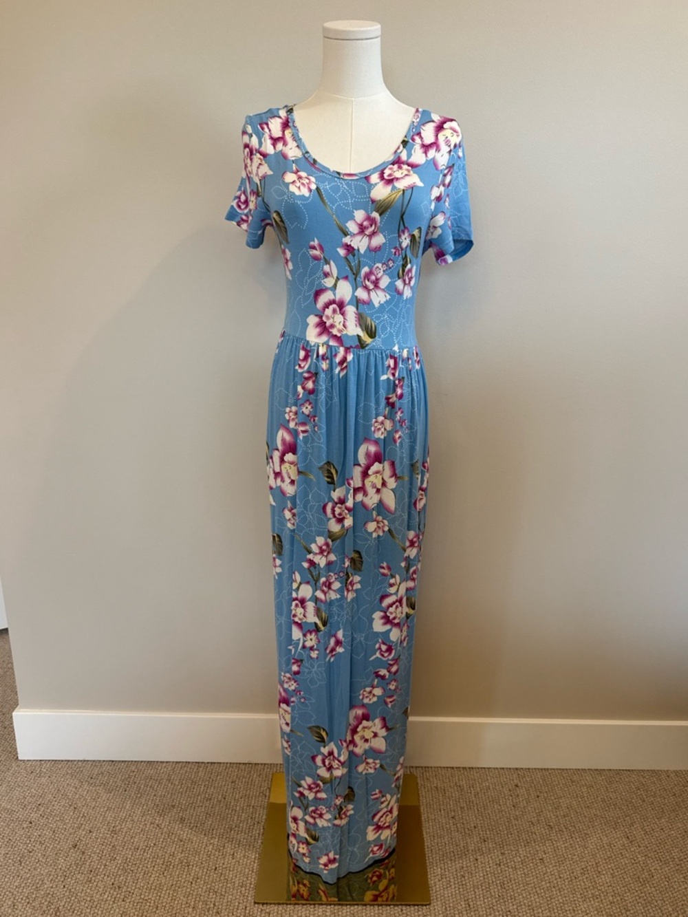 Blue Floral Scoop Neck Maxi Dress